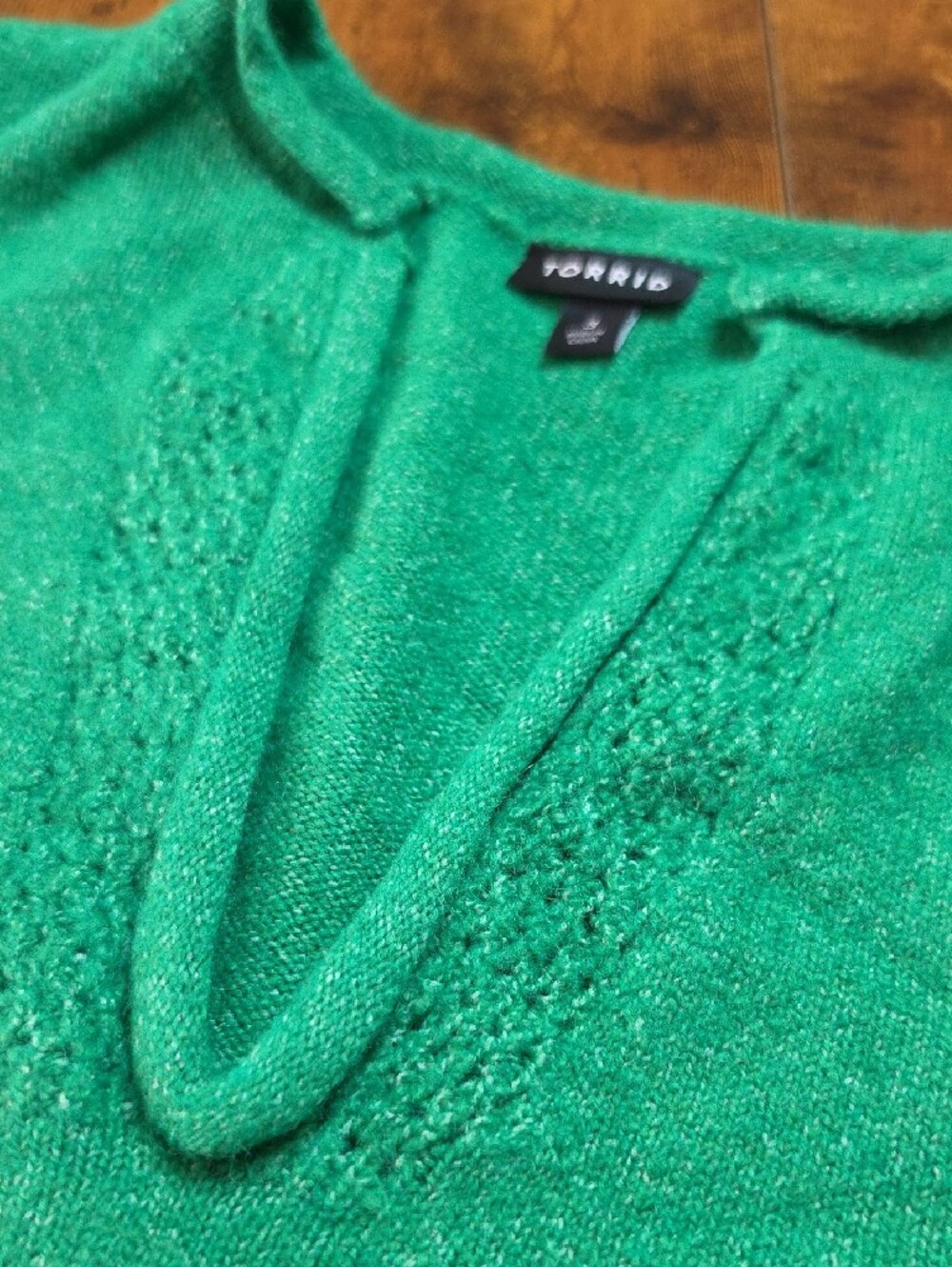 TORRID | Boxy Kelly Green Ruffle Short Puff Sleeve Split Neck Sweater Top | 3X - Picture 9 of 9